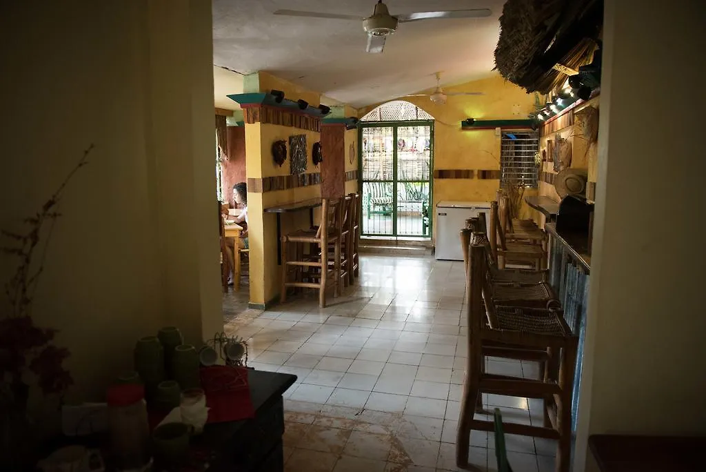 בית הארחה פדרנאלס Hostal Dona Chava