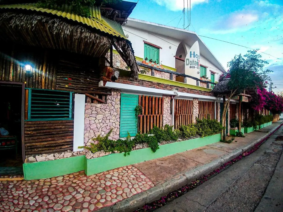 הקונטקטים של Hostal Dona Chava